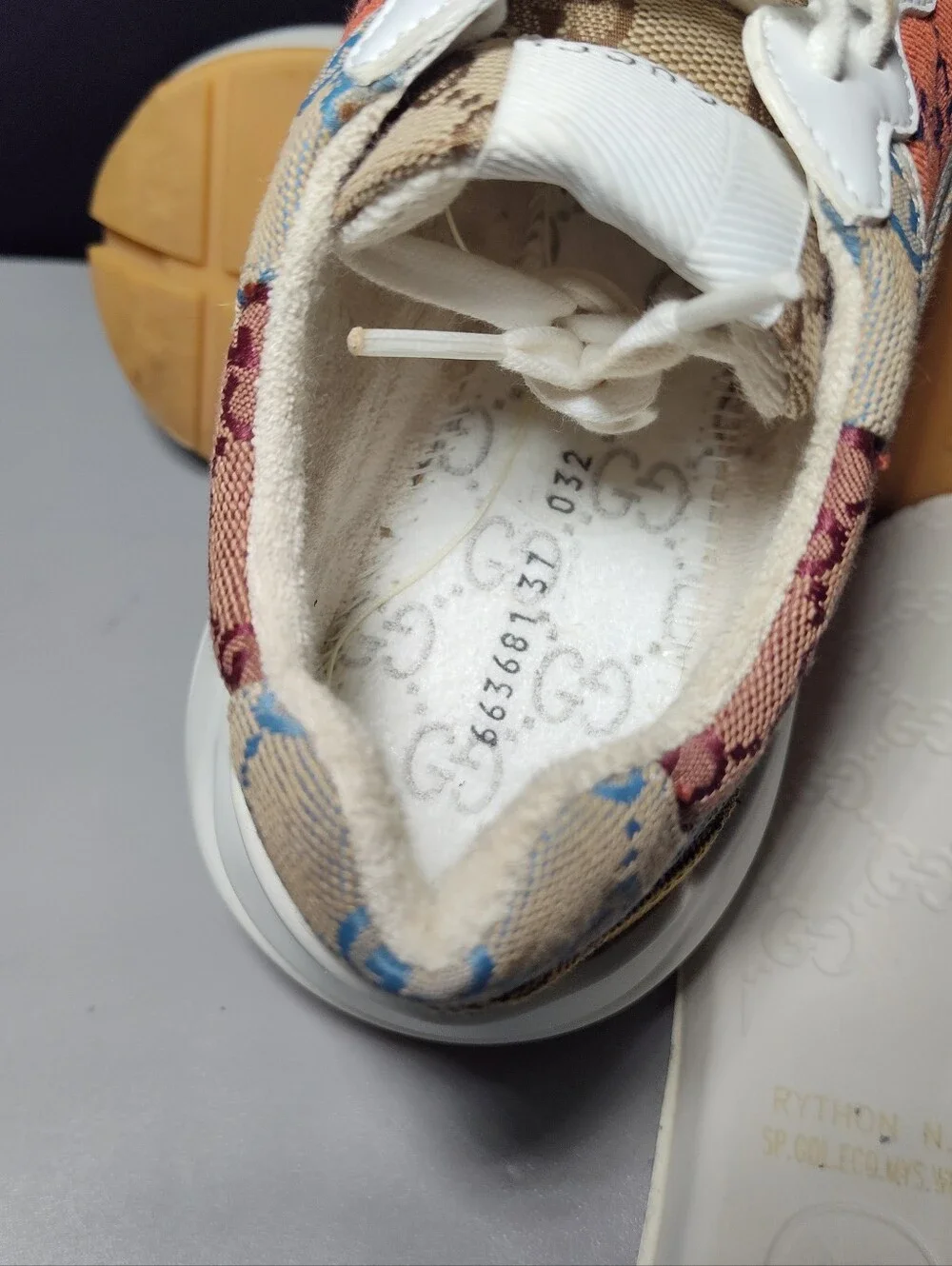 Size 7 - Gucci Rhyton GG Monogram - Multi-Color W